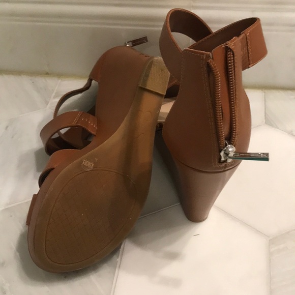Brown Jessica Simpson wedges - Picture 2 of 2